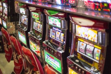 alam bet mobile app interface showing sportsbook and slot game options